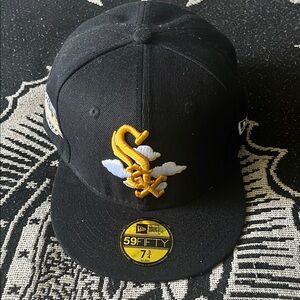 Chicago White Sox Hat Cap Fitted Mens 7 3/4 Black Gold MLB Baseball New Era Day